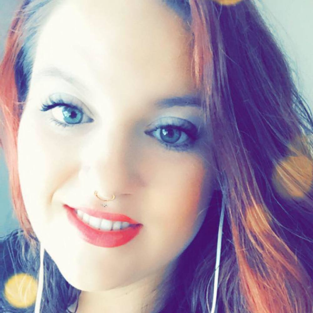 Meet your Posher, Alicia